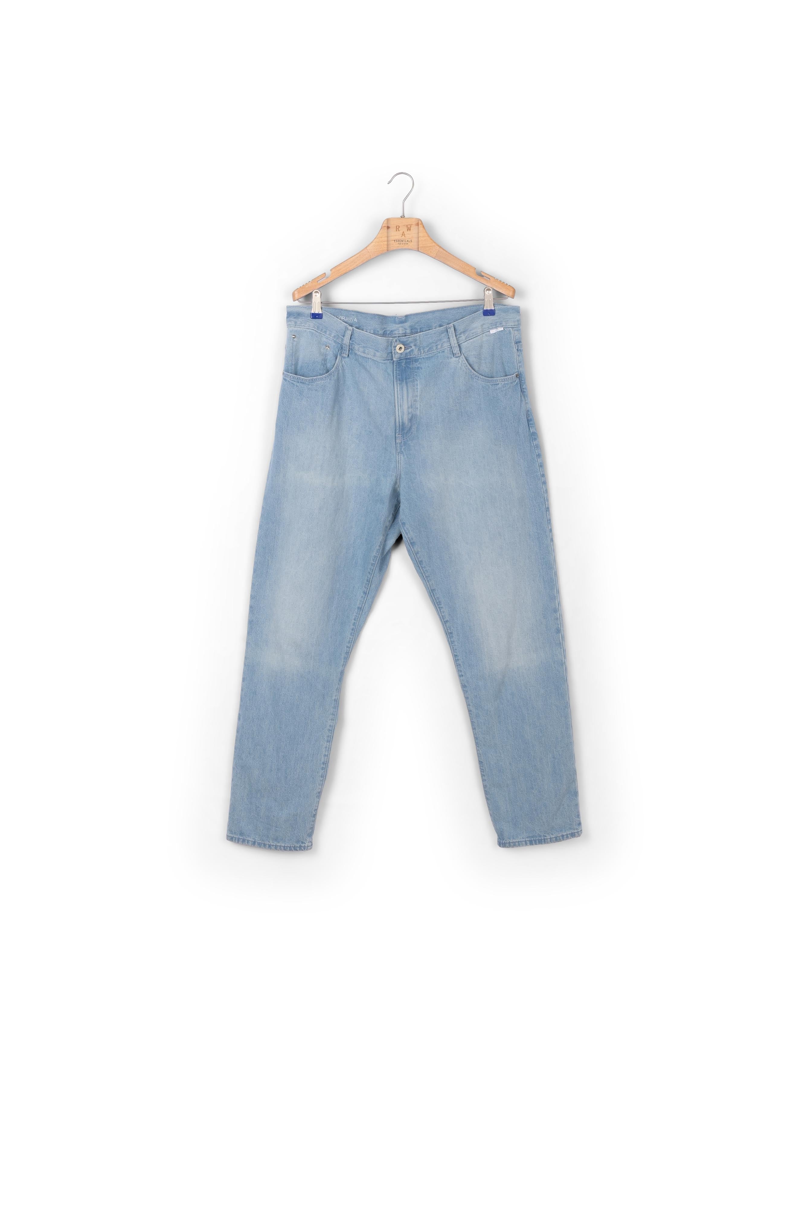 Virjinya Slim Jeans Dada sport preloved - seconde main