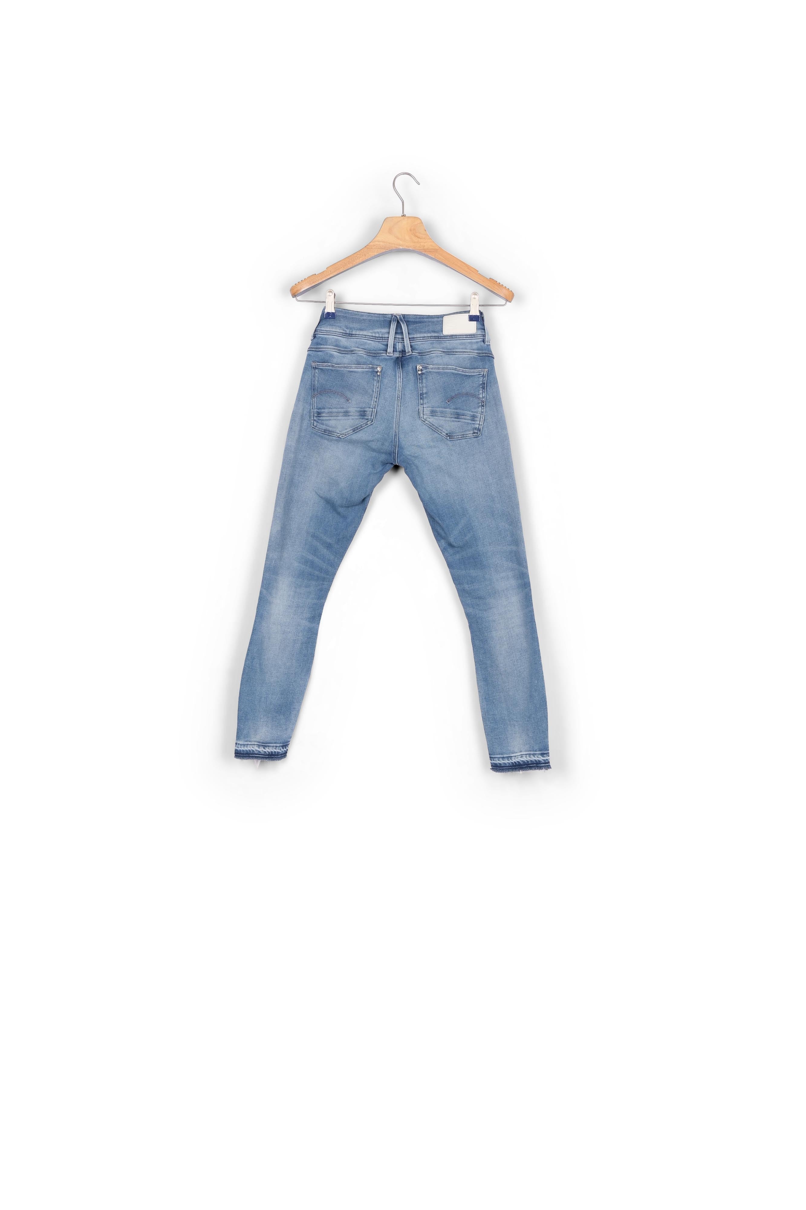 Lynn Mid Skinny Ripped Edge Ankle Shorts Dada sport preloved - seconde main