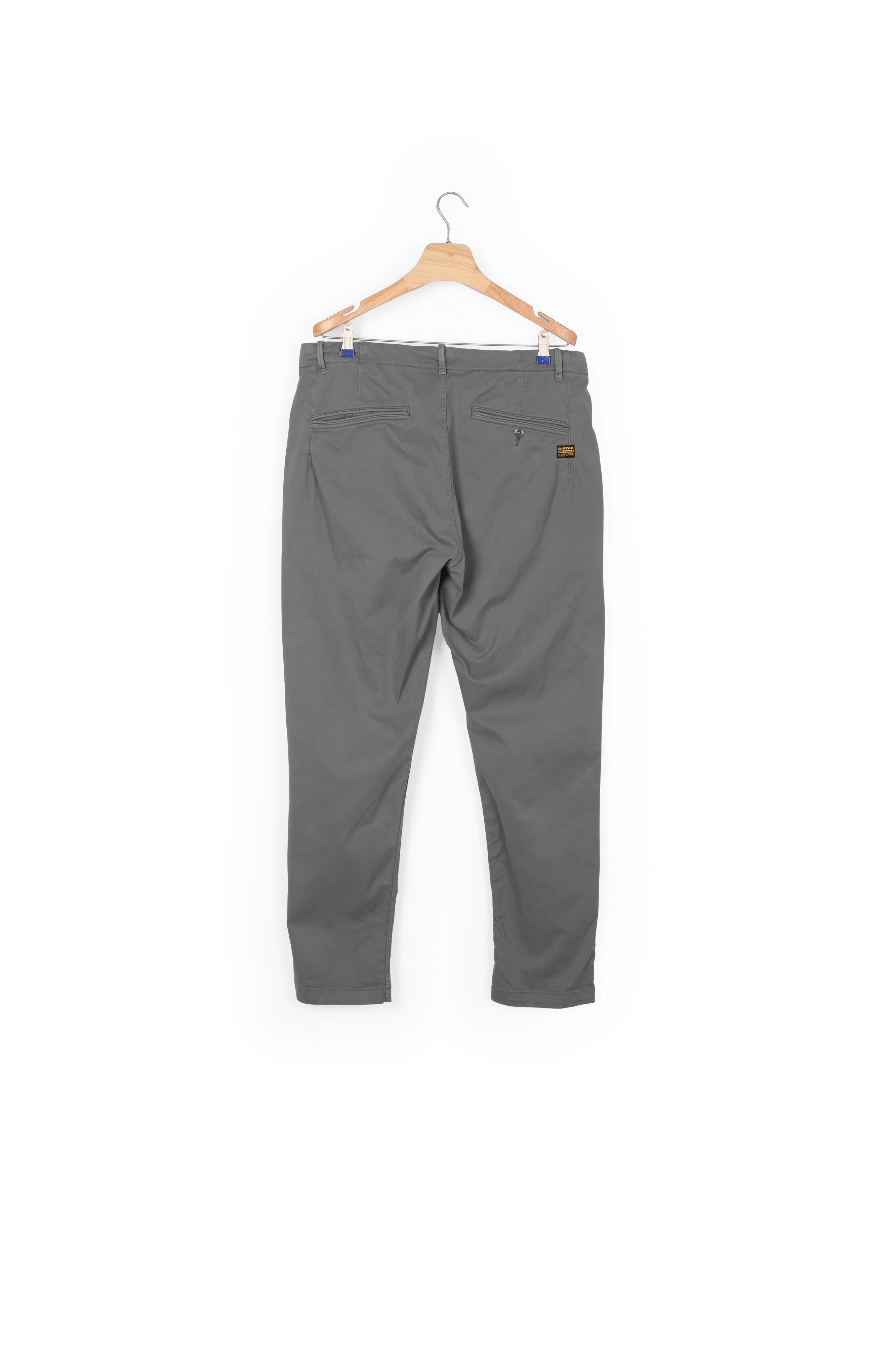 Page Boyfriend Chino Dada sport preloved - seconde main