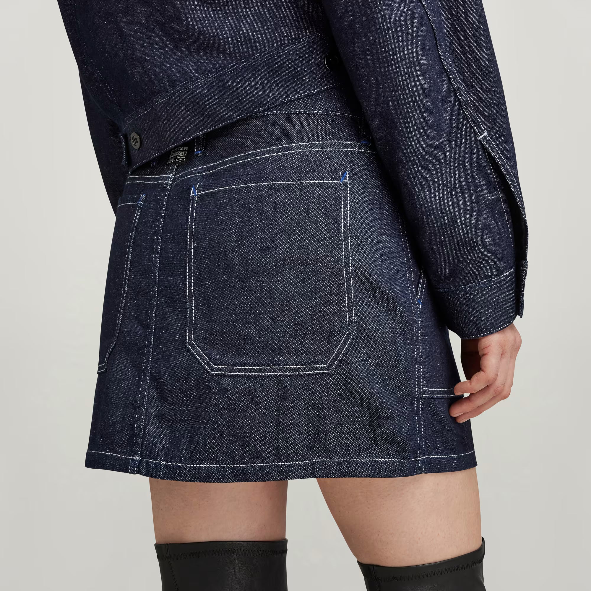 Carpenter Mini Skirt Dada sport preloved - seconde main